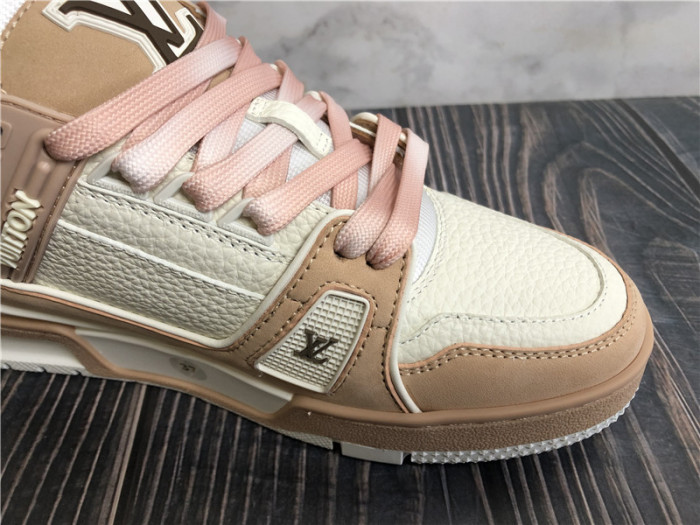 Louis Vuitton Trainer Rose