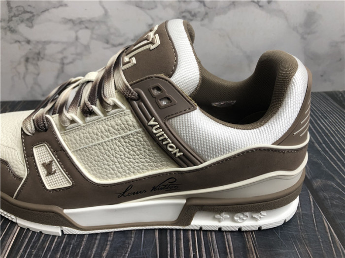 Louis Vuitton Trainer Taupe