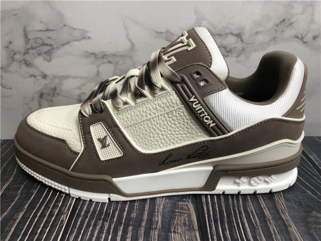 Louis Vuitton Trainer Taupe