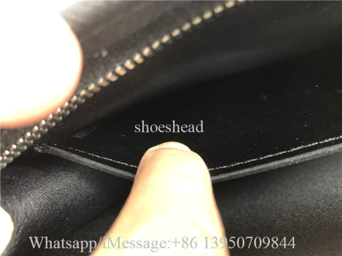 Original Louis Vuitton Pochette Voyage Taiga Leather Bag M30450