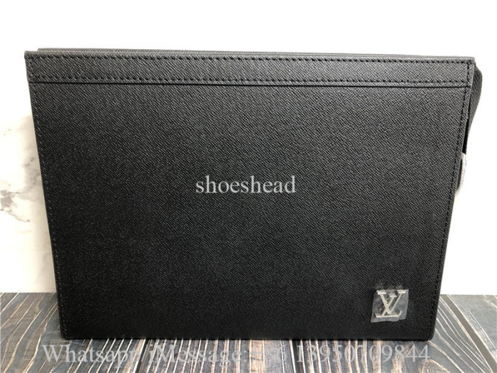 Original Louis Vuitton Pochette Voyage Taiga Leather Bag M30450