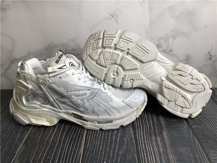 Balenciaga 700 Trianer Monocolor Kith White