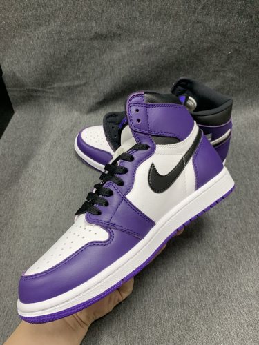 Air Jordan 1 Retro “Court Purple”