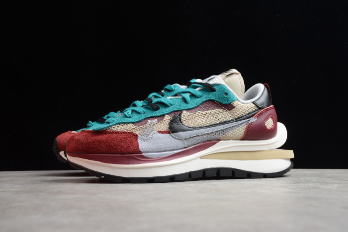 Nike LDWaffle Sacai Wine Red