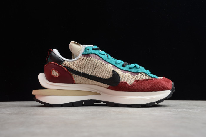 Nike LDWaffle Sacai Wine Red