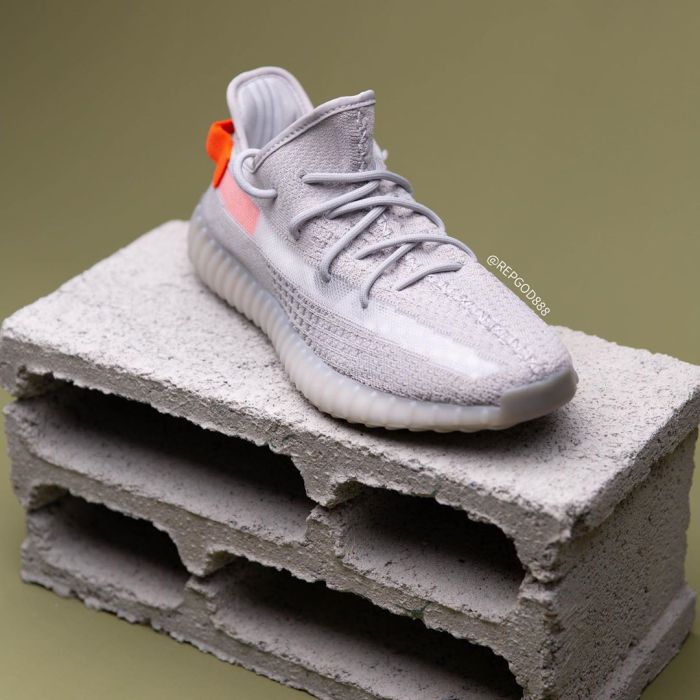 Yeezy Boost 350 V2 “Tail Light” 4.0 FX9017