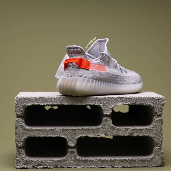 Yeezy Boost 350 V2 “Tail Light” 4.0 FX9017