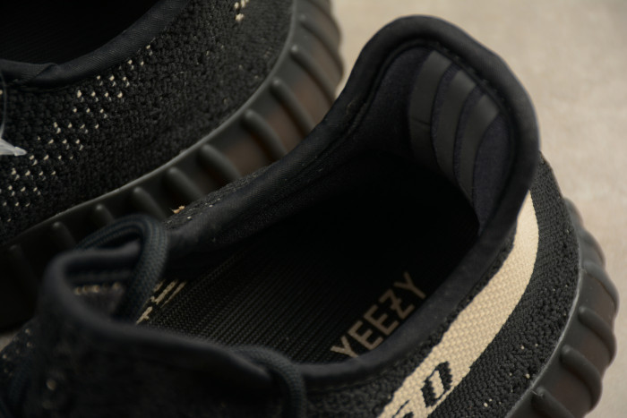 Yeezy Boost 350 V2 “Core Black-Copper” BY1605