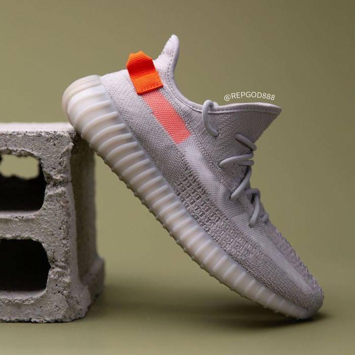 Yeezy Boost 350 V2 “Tail Light” 4.0 FX9017