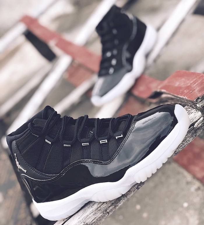 AIR JORDAN 11 “ 25th Anniversary” Black White CT8012-011