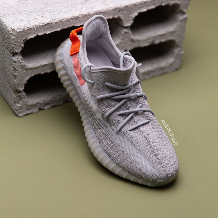 Yeezy Boost 350 V2 “Tail Light” 4.0 FX9017