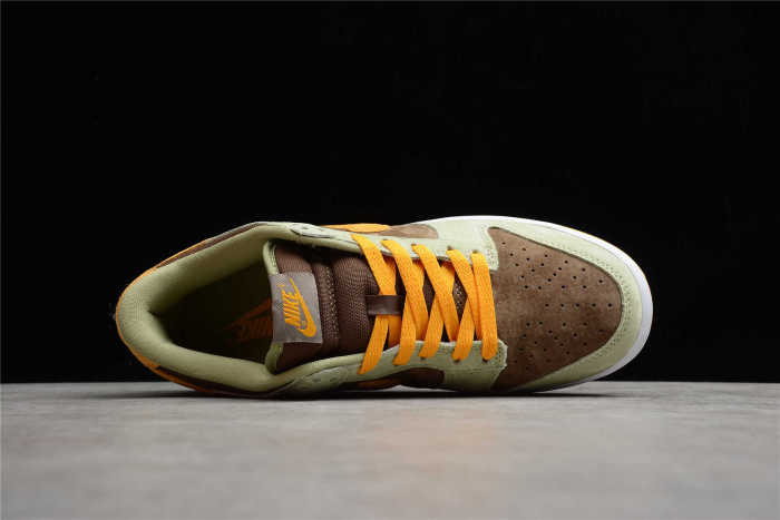 NK Dunk Low “Dusty Olive” DH5360-300