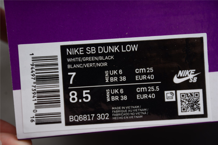 NK SB Dunk Low “Classic Green” BQ6817-302