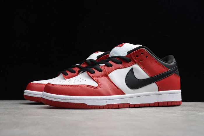 SB Dunk Low Pro   Chicago  Red White Black 917567-641