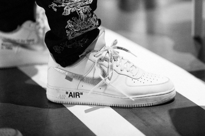 Conplex Con Off-White x MoMa x Air Force 1’07 Virgil White with Zip-Tie AV5210-100