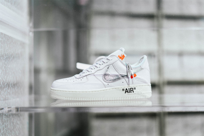 Conplex Con Off-White x MoMa x Air Force 1’07 Virgil White with Zip-Tie AV5210-100