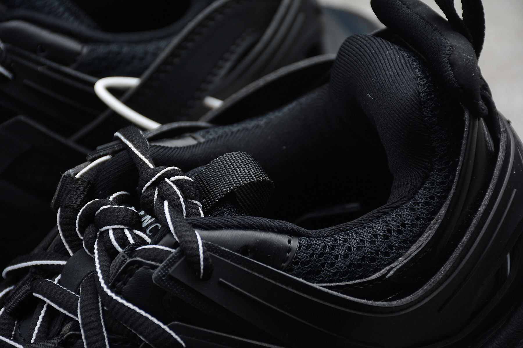 Balenciaga tess s shop gomma trek