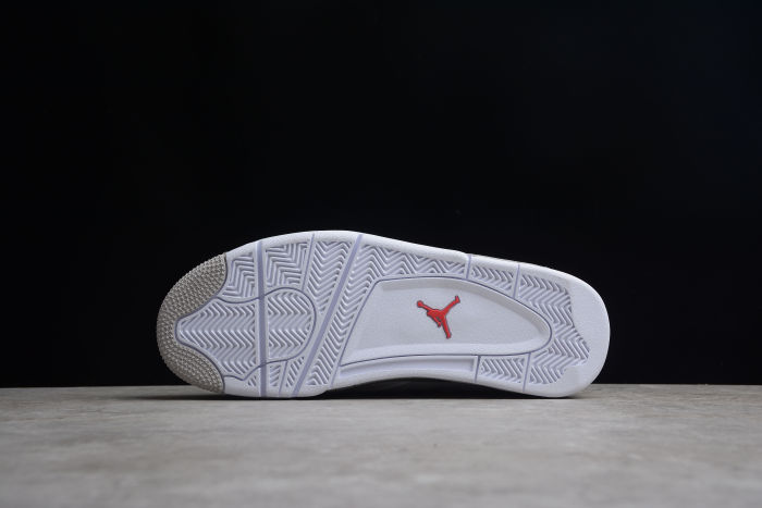 Air Jordan 4 Retro “Tech White” CT8527-100