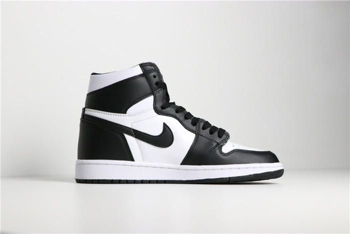 Air Jordan 1 Retro High OG Black/White 555088-010