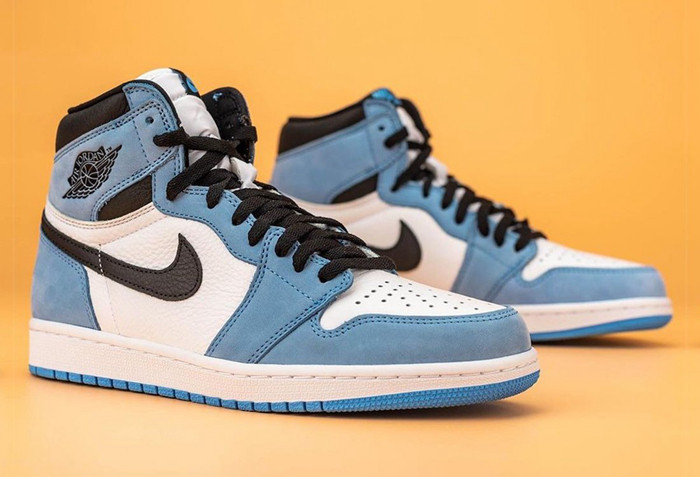 Air Jordan 1 High “University Blue” 555088-134