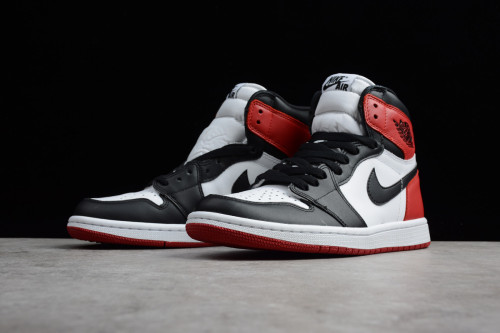 Air Jordan 1 Retro OG High “Black Toe” 555088-125