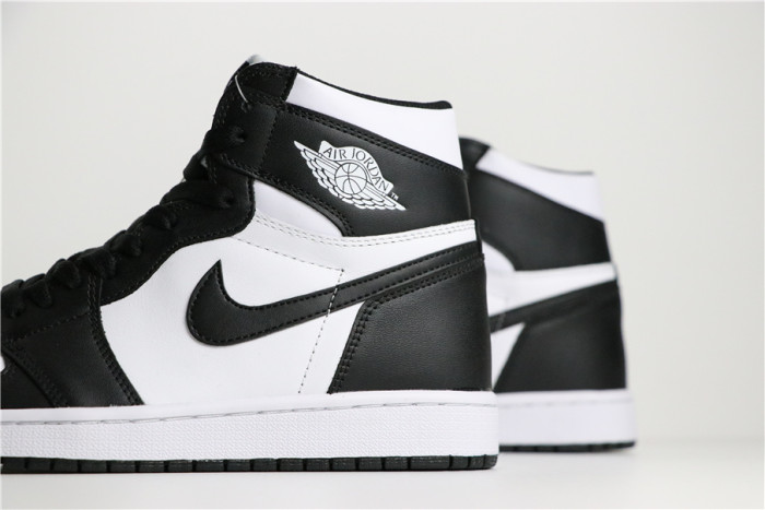 Air Jordan 1 Retro High OG Black/White 555088-010