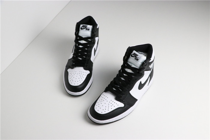 Air Jordan 1 Retro High OG Black/White 555088-010