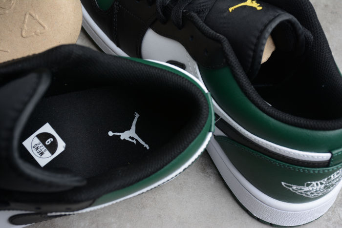 Air Jordan 1 Low “Green Toe” 553558-371