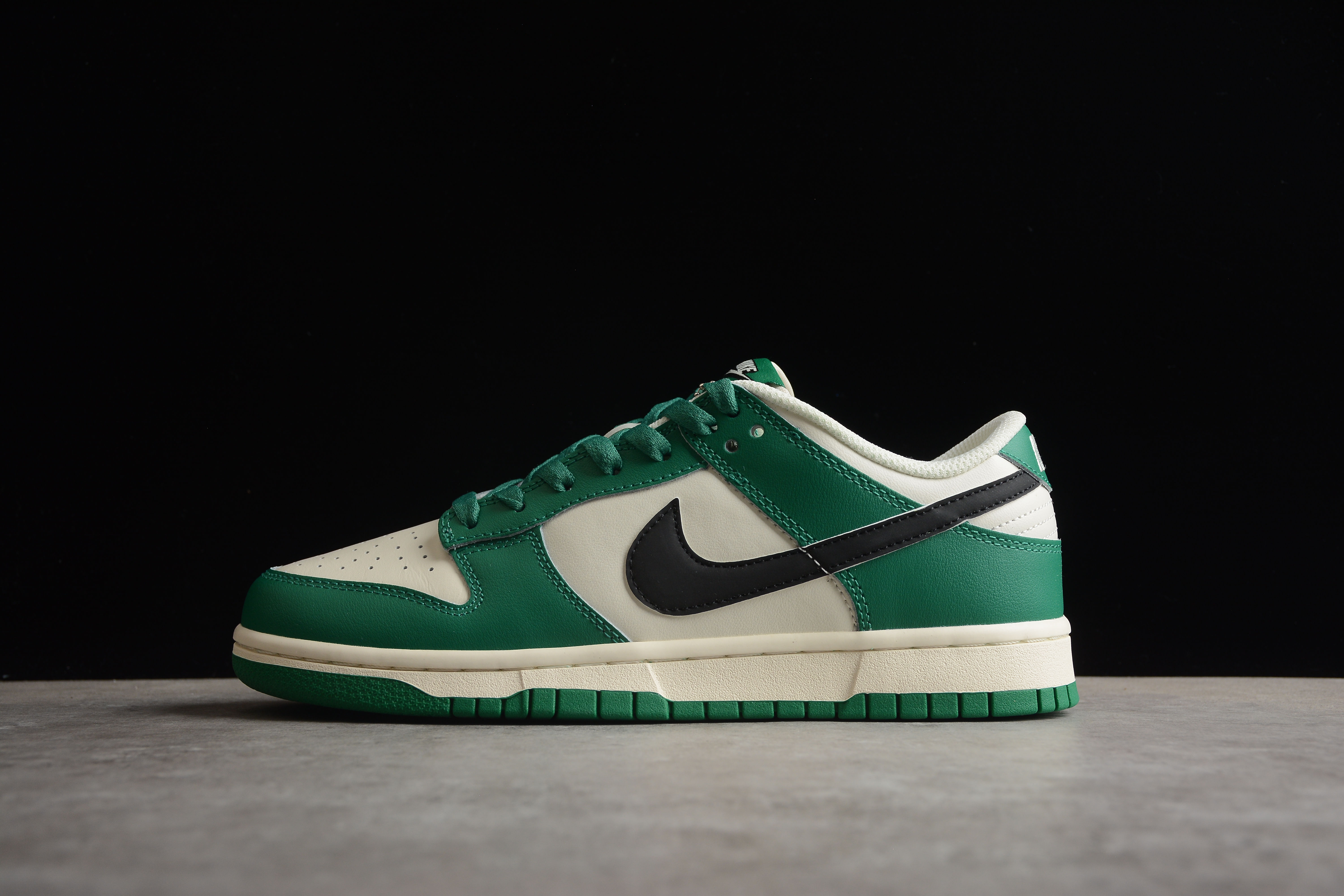 sb dunk low off white green