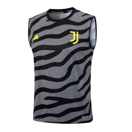 Juventus Training Jersey 23/24