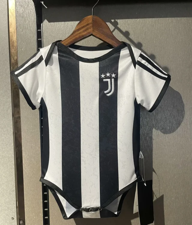 Juventus Baby Home Jersey 24/25