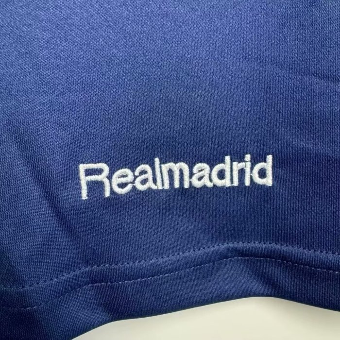 Real Madrid Away Retro Jersey 2005/06