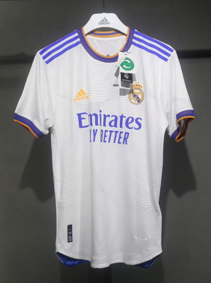 Real Madrid Home Player Jersey 21/22