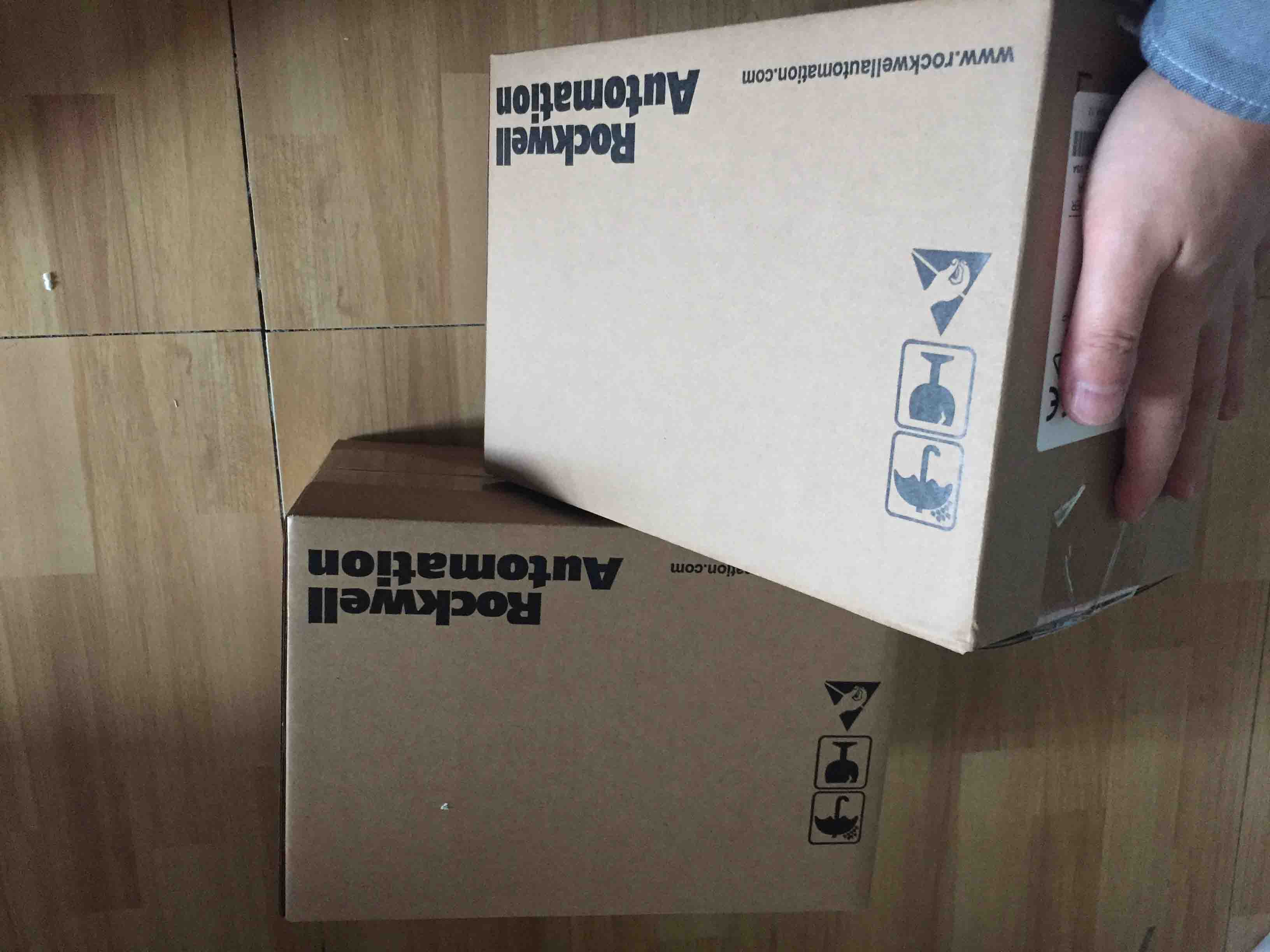 US$ 2,881.43 - Allen Bradley 1753-IB16XOB8 GuardPLC Digital Combo ...