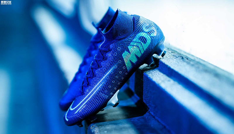 eastbay indoor soccer shoes