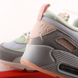 Classic Sneaker DM9922