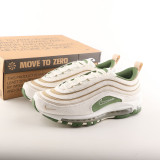 Classic Sneaker DM8588