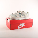 Classic Sneaker DM0802