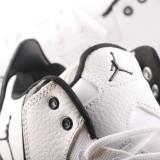 Classic Basketball Shoes AR1000