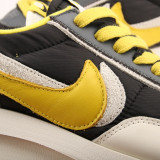 Limited Edition Sneaker DJ4877