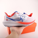 39 Jogging shoes DQ7885