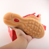 Classic Sneaker DM8943