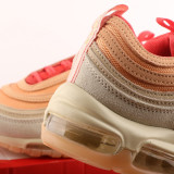 Classic Sneaker DM8943