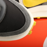 Limited Edition Sneaker DJ4877