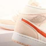 Women Air 1 Mid DA8009