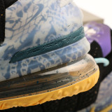 LeBron 18 DB7644