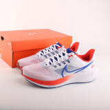 39 Jogging shoes DQ7885