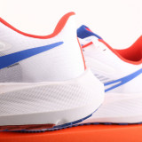 39 Jogging shoes DQ7885