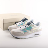 Classic Sneaker DQ9326