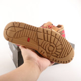 Limited Edition Sneaker DD1870